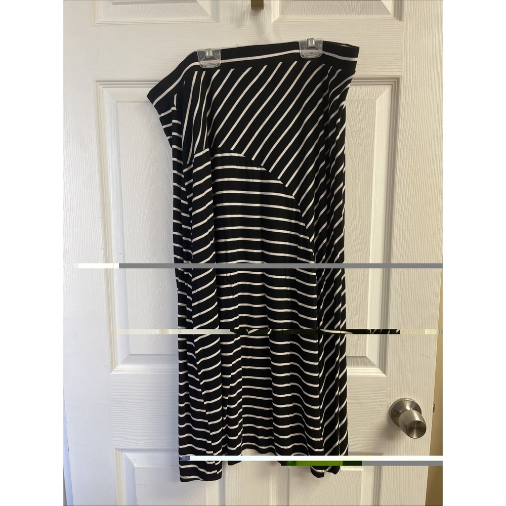 Time and Tru Womens Maxi Slip Skirt, Black &‎ White  Size XL 16-18 Stripes